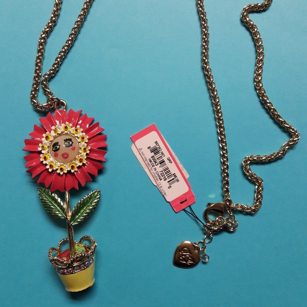 Betsey Johnson long flower necklace